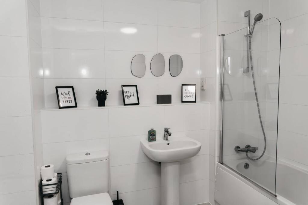 Stunning Modern Heart Of The City Apartment Sheffield Extérieur photo