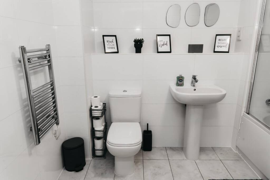 Stunning Modern Heart Of The City Apartment Sheffield Extérieur photo